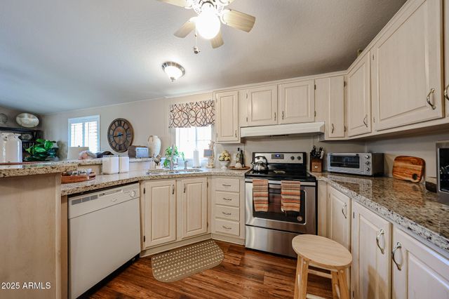 3901 E PINNACLE PEAK Road 140, Phoenix, AZ 85050