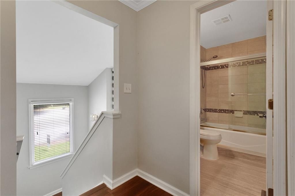 Image 16 of property listing at 1452 Briaroaks Trail NE, Atlanta, GA 30329