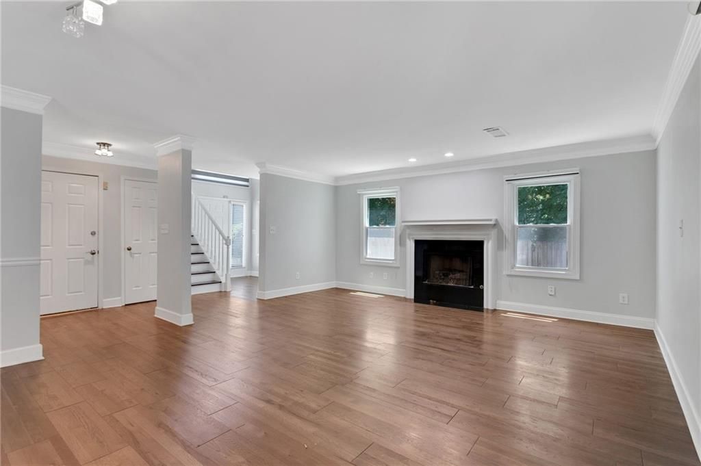Image 5 of property listing at 1452 Briaroaks Trail NE, Atlanta, GA 30329