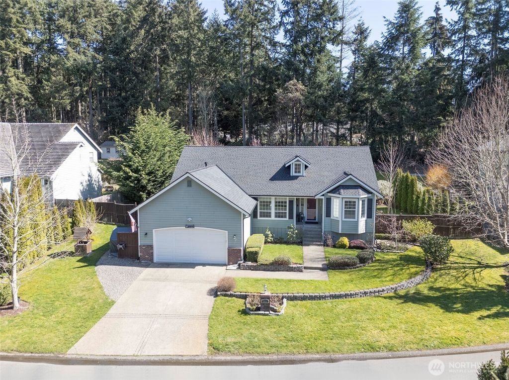 6411 65th Avenue NW, Gig Harbor, WA 98335