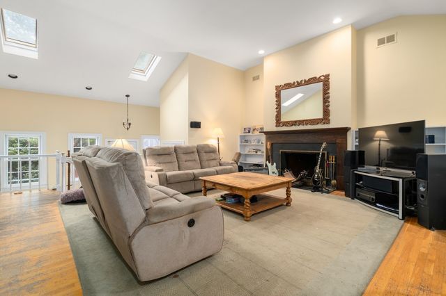 24 Cliff Road, Wellesley, MA 02481