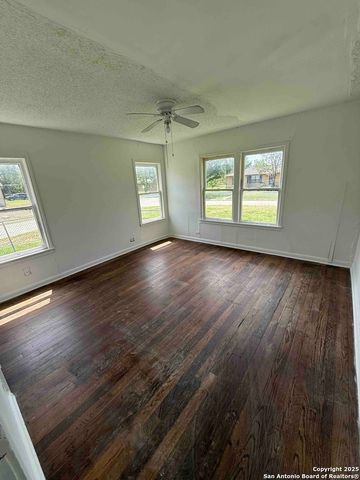 703 ALEXANDER HAMILTON DR, San Antonio, TX 78228
