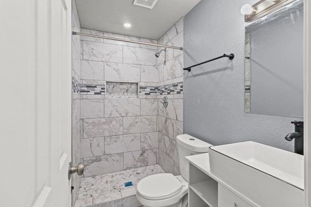 308 Marshall, Angleton, TX 77515