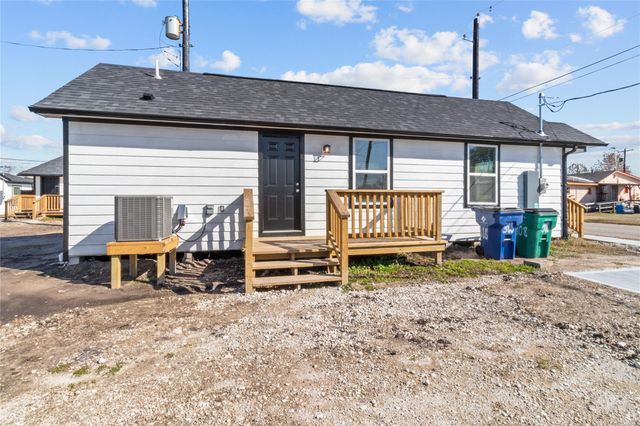 308 Marshall, Angleton, TX 77515