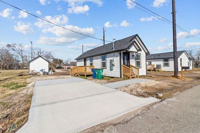 308 Marshall, Angleton, TX 77515