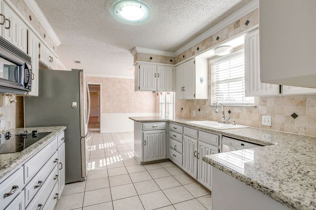 4228 Toledo Avenue, Fort Worth, TX 76133