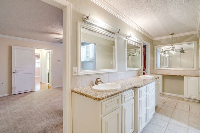 4228 Toledo Avenue, Fort Worth, TX 76133