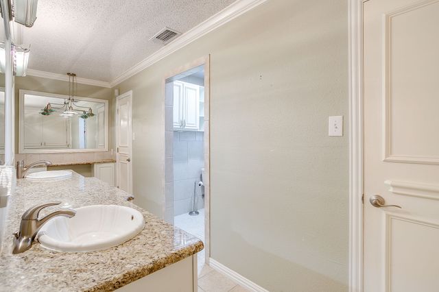 4228 Toledo Avenue, Fort Worth, TX 76133