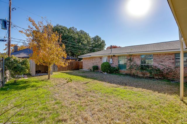 4228 Toledo Avenue, Fort Worth, TX 76133