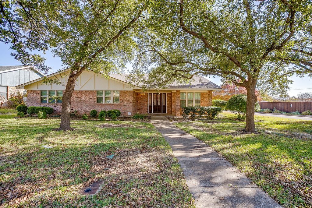 4228 Toledo Avenue, Fort Worth, TX 76133