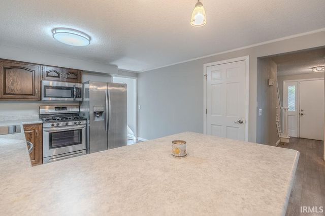 6334 Bennington Drive, Fort Wayne, IN 46815