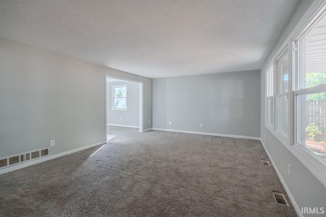 6334 Bennington Drive, Fort Wayne, IN 46815