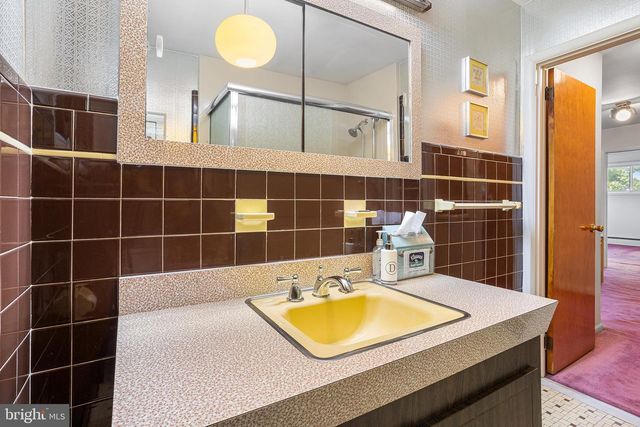 11 HILLSIDE AVE, Westville, NJ 08093