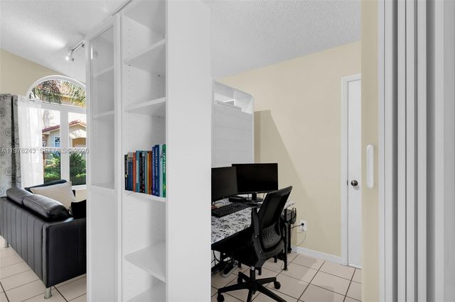 8751 SW 215th Ter, Cutler Bay, FL 33189