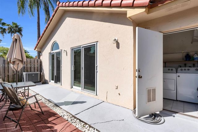 8751 SW 215th Ter, Cutler Bay, FL 33189