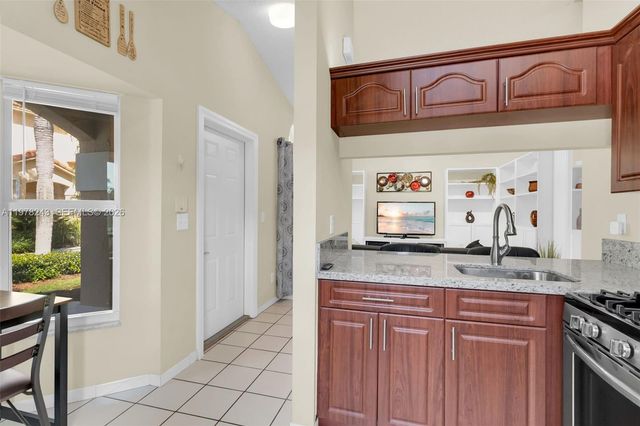 8751 SW 215th Ter, Cutler Bay, FL 33189