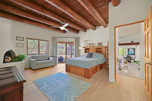 839 Camino Francisca, Santa Fe, NM 87506