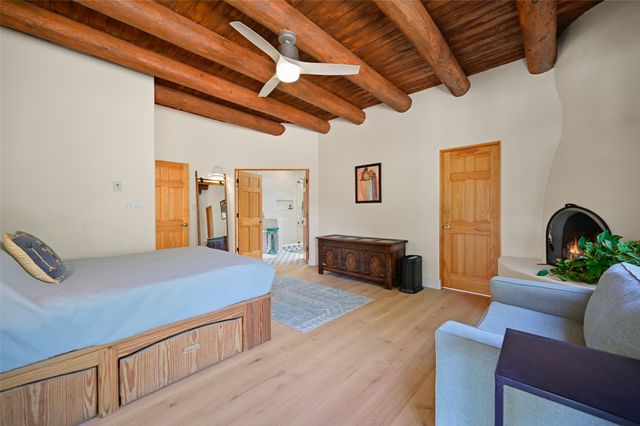 839 Camino Francisca, Santa Fe, NM 87506