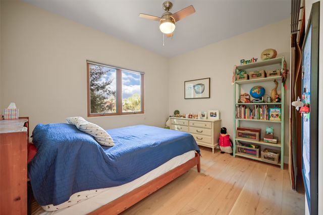 839 Camino Francisca, Santa Fe, NM 87506