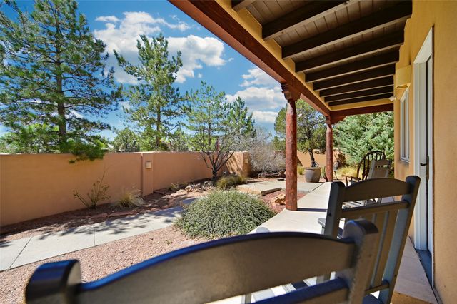 839 Camino Francisca, Santa Fe, NM 87506