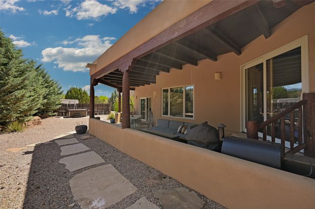 839 Camino Francisca, Santa Fe, NM 87506