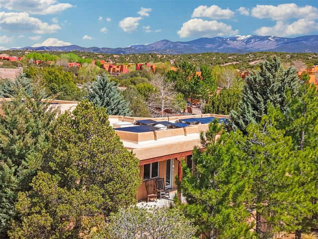 839 Camino Francisca, Santa Fe, NM 87506