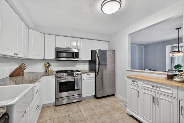 477 Cherry Ct, Ross Twp, PA 15237