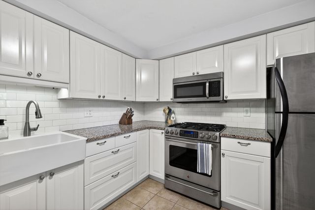477 Cherry Ct, Ross Twp, PA 15237