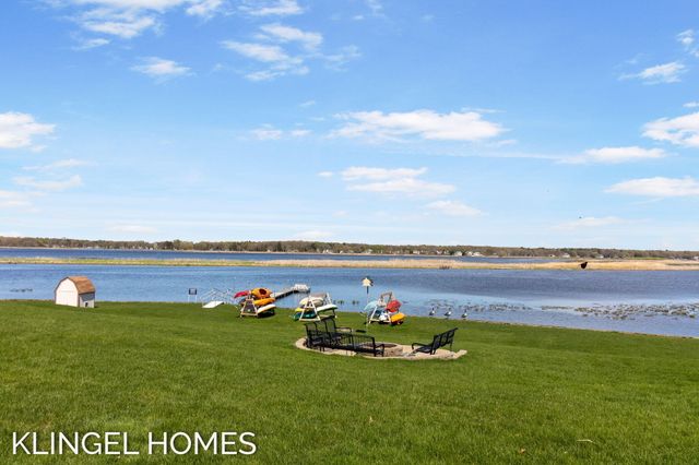 551 Gidley Circle D, Grand Haven, MI 49417