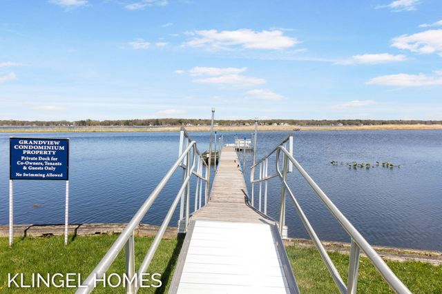 551 Gidley Circle D, Grand Haven, MI 49417