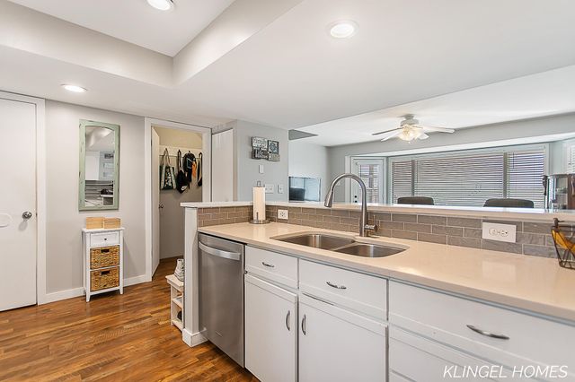 551 Gidley Circle D, Grand Haven, MI 49417