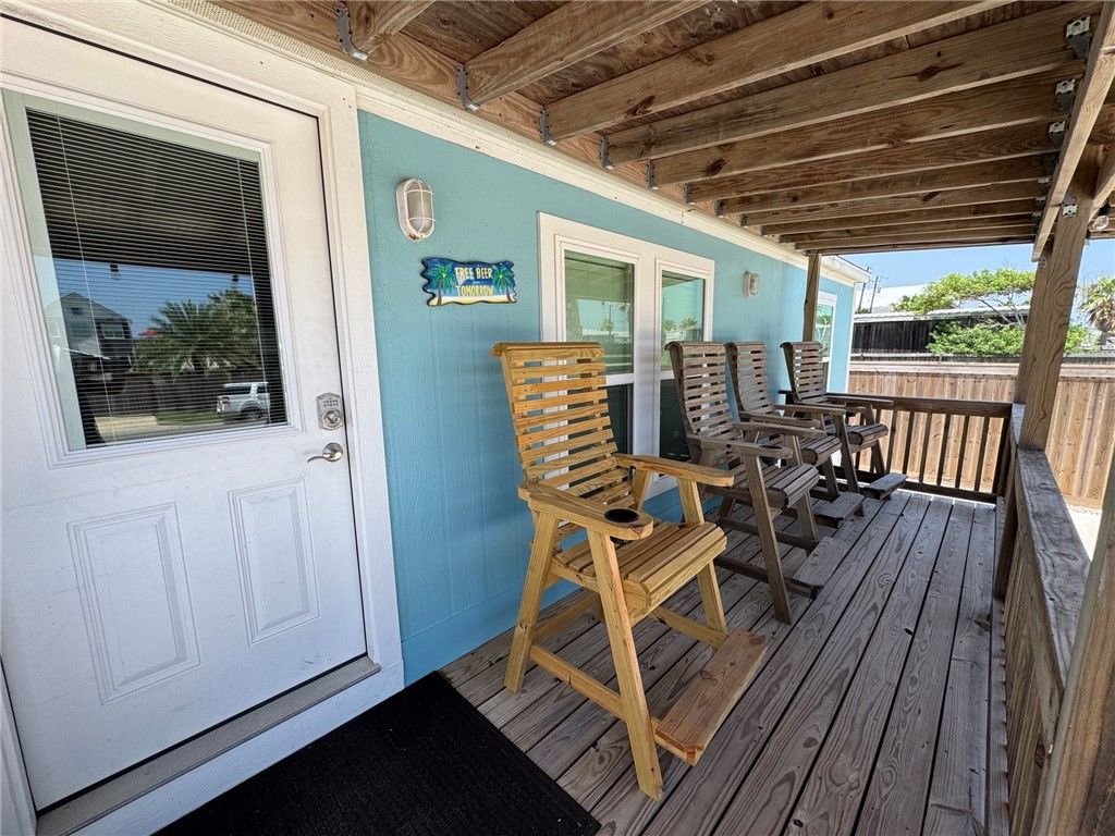 1516 Whispering Sands St, Port Aransas, TX 78373 — photo 2