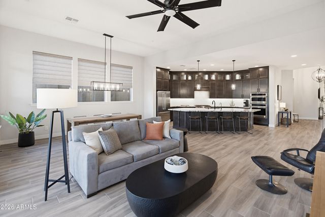 13173 W HORSETAIL Trail, Peoria, AZ 85383