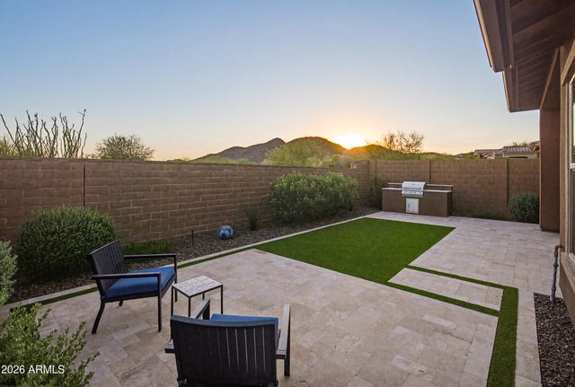 13173 W HORSETAIL Trail, Peoria, AZ 85383