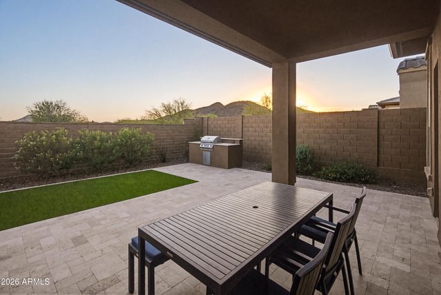 13173 W HORSETAIL Trail, Peoria, AZ 85383