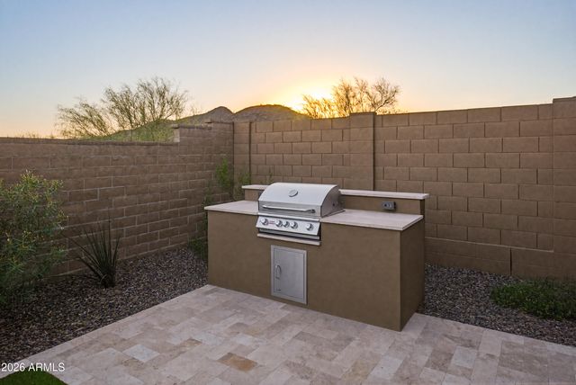 13173 W HORSETAIL Trail, Peoria, AZ 85383