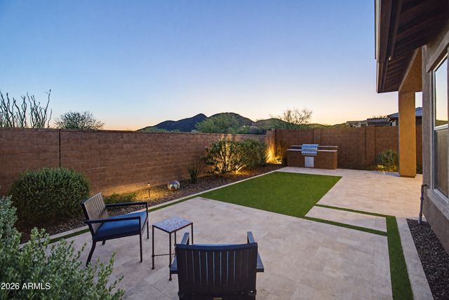 13173 W HORSETAIL Trail, Peoria, AZ 85383