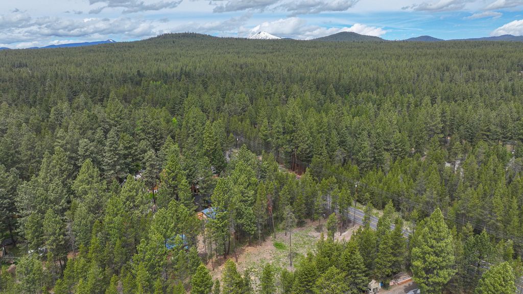 17079 Spring River Road, Bend, OR 97707
