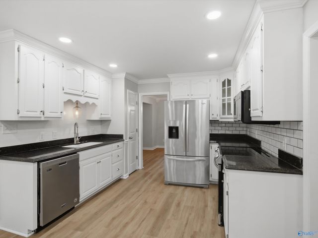 220 Bent Oak Circle, Harvest, AL 35749