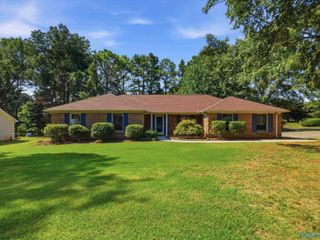 220 Bent Oak Circle, Harvest, AL 35749