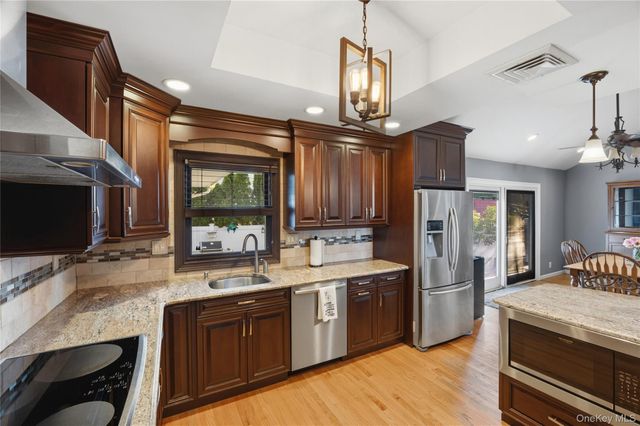 2489 Eileen Road, Oceanside, NY 11572