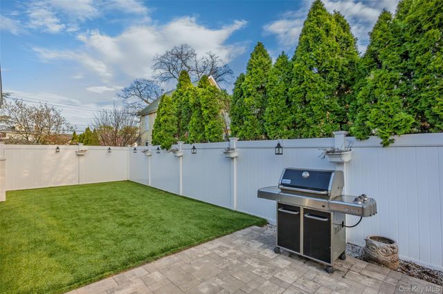 2489 Eileen Road, Oceanside, NY 11572