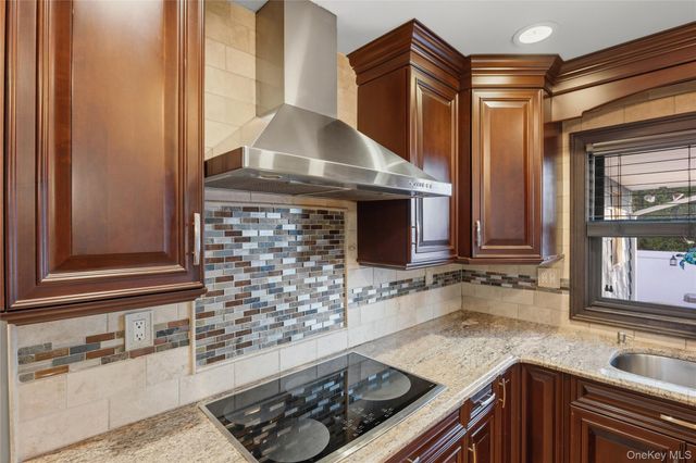 2489 Eileen Road, Oceanside, NY 11572