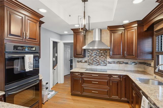 2489 Eileen Road, Oceanside, NY 11572