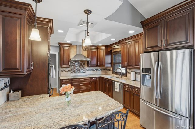 2489 Eileen Road, Oceanside, NY 11572