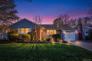 2489 Eileen Road, Oceanside, NY 11572