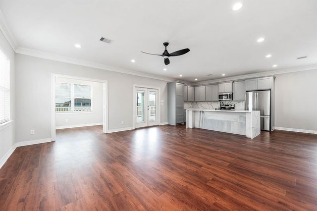 4014 Mitote Drive, Galveston, TX 77554