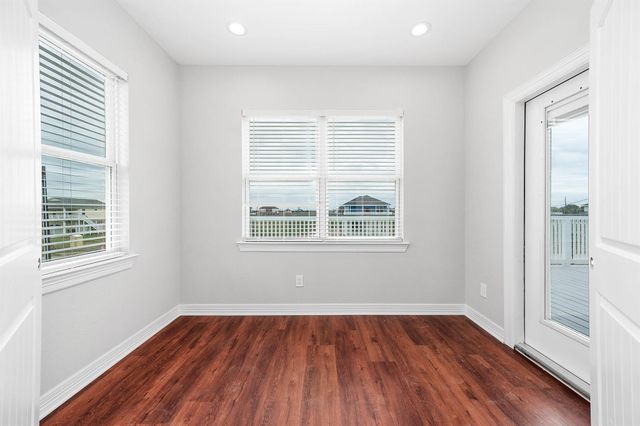 4014 Mitote Drive, Galveston, TX 77554