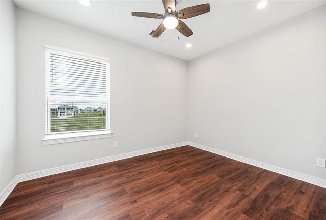 4014 Mitote Drive, Galveston, TX 77554