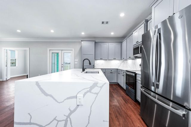 4014 Mitote Drive, Galveston, TX 77554